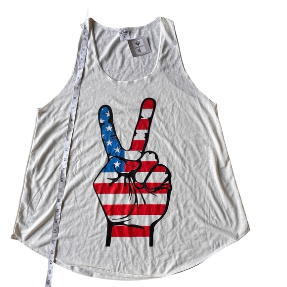 NWT LA Soul Woman’s  USA Twisted Culture Tank Top American Flag Peace Size Large - Picture 5 of 6